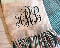 personalizar bufanda con iniciales en coolngo